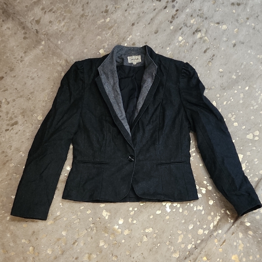Black and Gray Tailored Wool Blazer A Vintage Classic